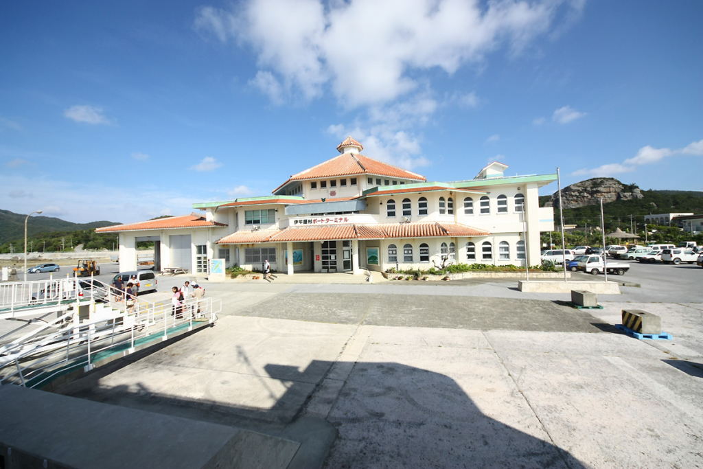 伊平屋島･前泊港ターミナルは2023年改装工事中です